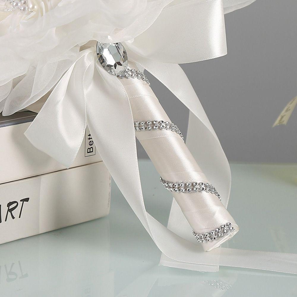 New Simple Bridal Bouquet High-end Feel Artificial Roses Wedding Handheld Flower White Silk Bridesmaid Bouquet Festivals Decor