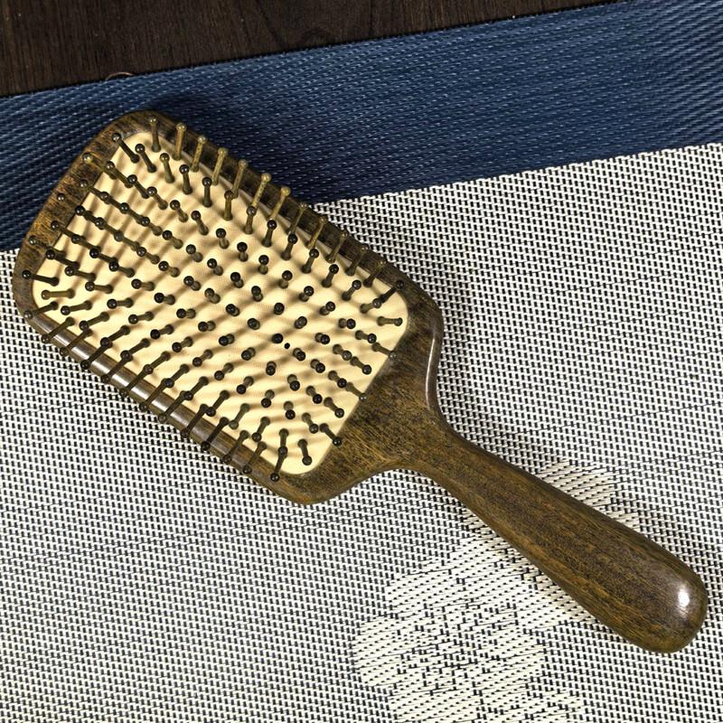

Beiduoyang Large Green Sandalwood Air Cushion Comb