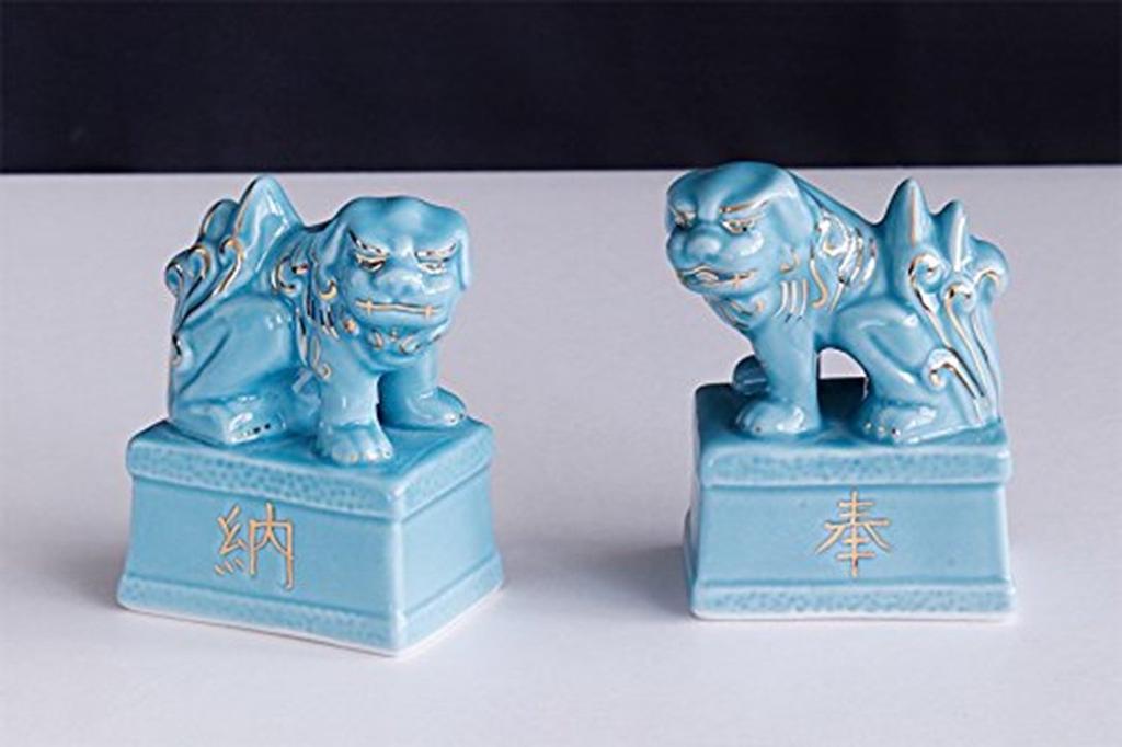 Moa Feteli Shinto Altar for Shinto Items Votive Celadon Guardian Dog Spinning Top Dog Feng Shui Ornament Warding Off Evil Amulet Feng Shui Goods Shisa