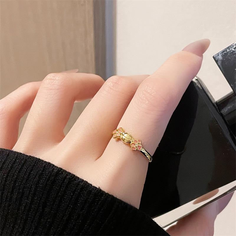 Medieval Enamel Peach Blossom Opening Ring Flower Light Luxury High Sense Niche Design Sense Fashion Retro Gold Ring