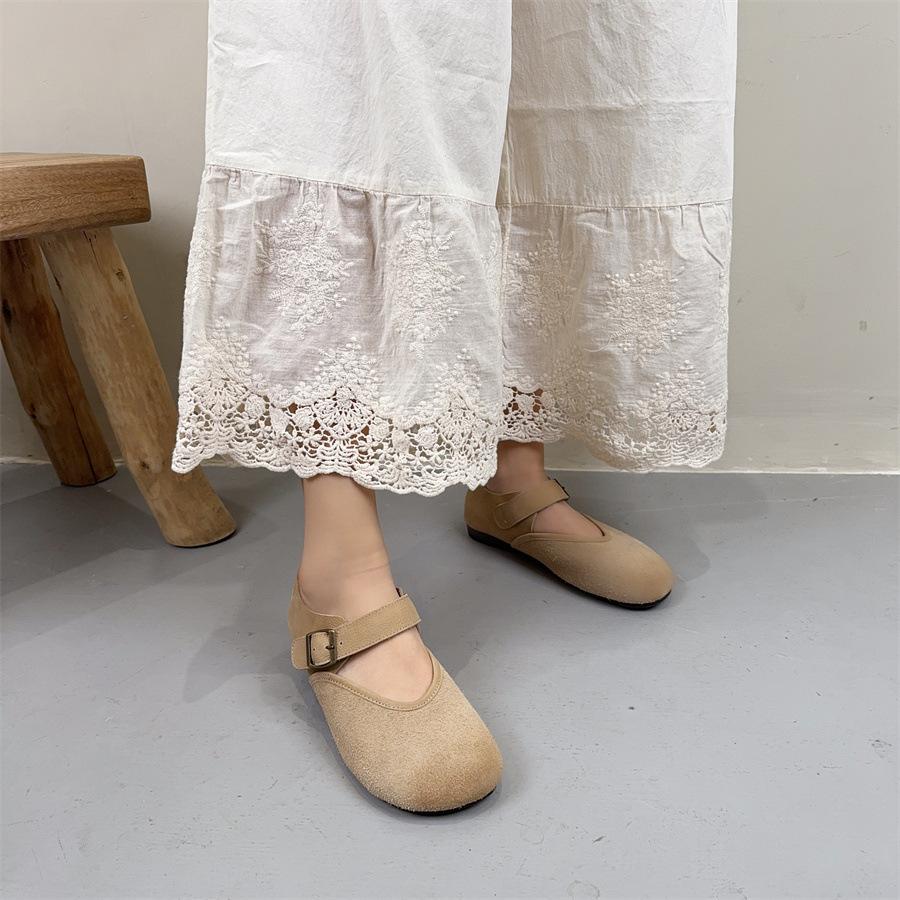 Johnature Retro Yumuşak İnek Derisi Tokalı Sığ Babetler Çok Yönlü Yuvarlak Burunlu Yumuşak Tabanlı Kadın Ayakkabıları
