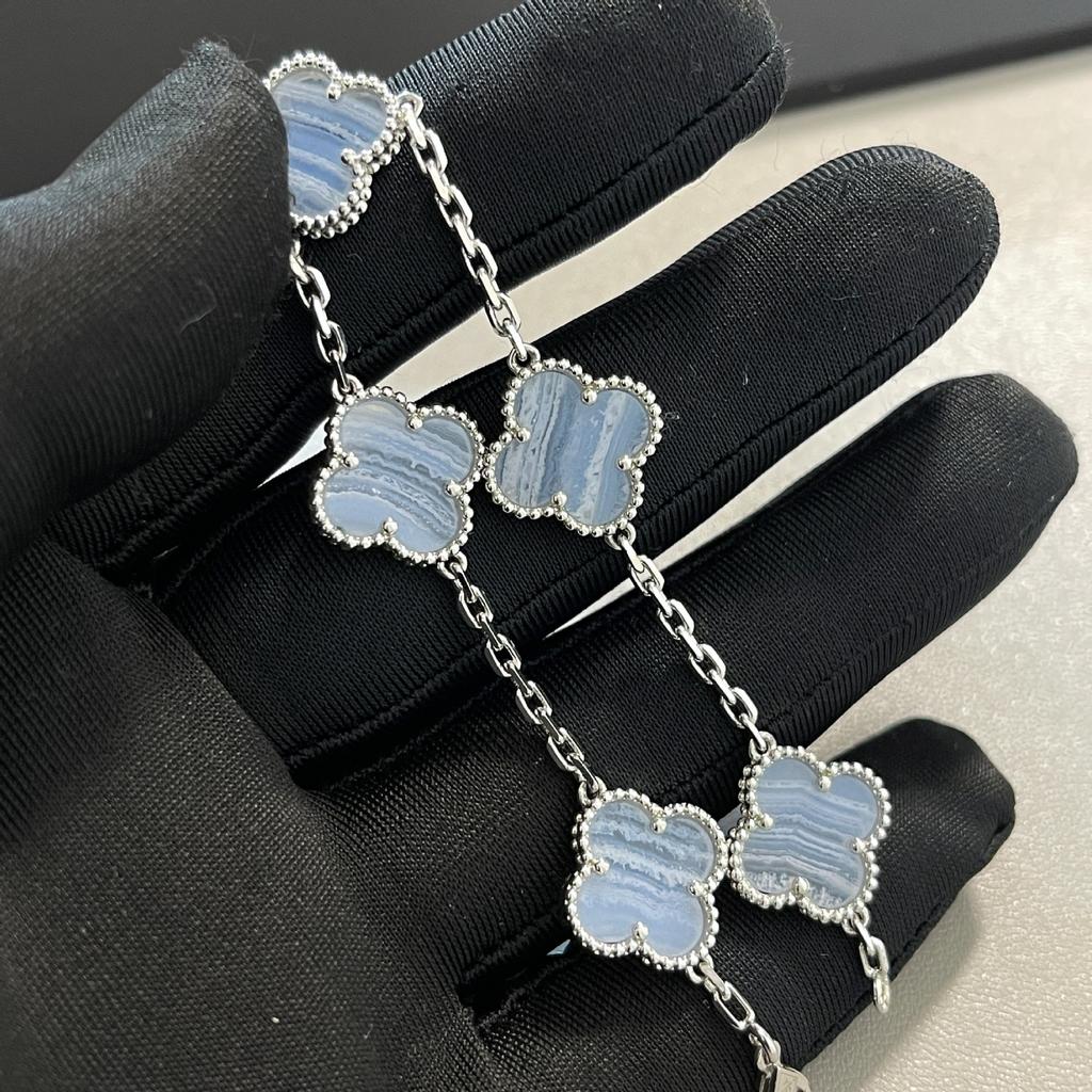High-end Thin Flower Four-leaf Clover Five-flower Bracelet for Women, High-quality 18K Bracelet for Girlfriend's Birthday Gift