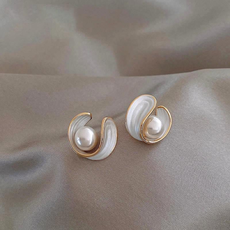 Minimalist Pearl Stud Earrings Women 2026 Fashion Geometric Design Stainless Steel Hypoallergenic