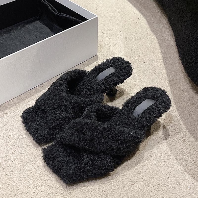 

Мао Мао тапочки на высоком каблуке женская верхняя одежда 2025 осень новая высококлассная замша квадратный носок тонкий каблук фея ветер одна полоска 35 чёрный