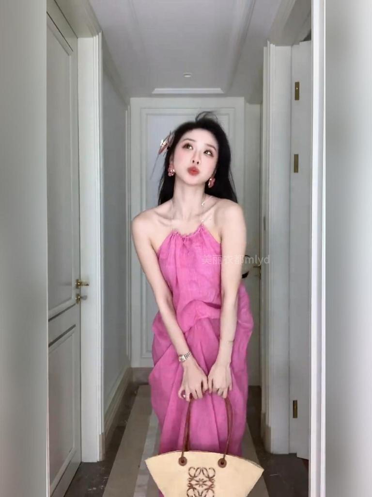 Backless sexy neck sling dress women's pink pleated thin new medium and long skirt holiday style