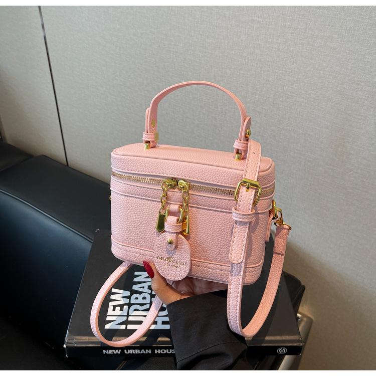 Niche High-end Portable Bucket Bag Contrasting Color Women's New Fashion Popular Shoulder Messenger Bag