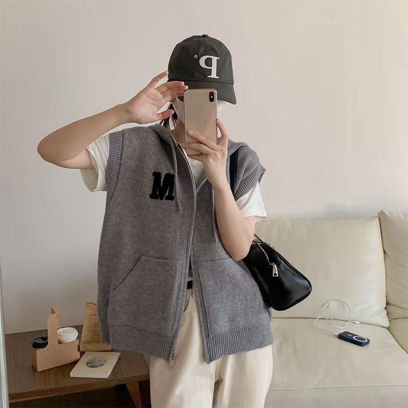 

Коллекция весна-осень, новая корейская ниша, повседневный трикотажный жилет с капюшоном на молнии, тонкая толстовка без рукавов весна-осень one size серый