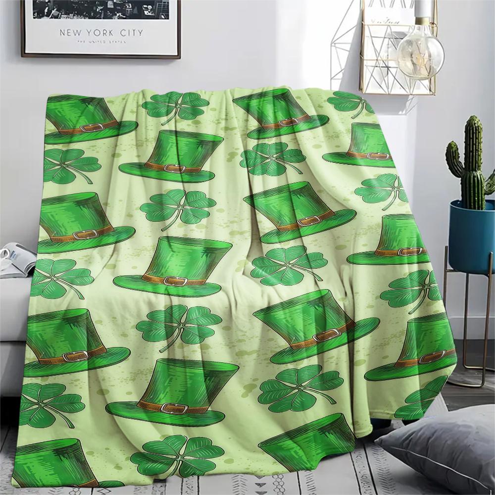 St.Patrick's Day Green Clover Print Flannel Blanket,High Quality Comfortable for All Seasons,Home Decor,Warmth and Comfort,Perfect for Christmas Gifts