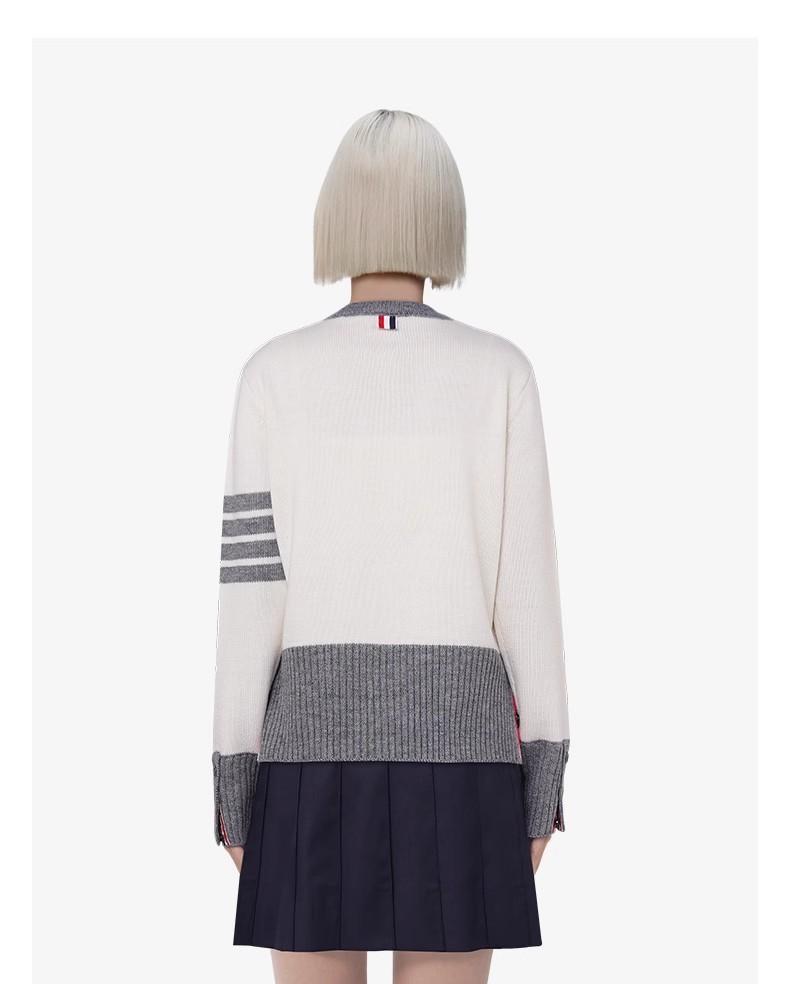 TB Knitted Sweater Women's New Round Neck Color Blocked Knitted Cardigan Top Coat Women's Stylish Versatile Look Slim Cardigan Academy