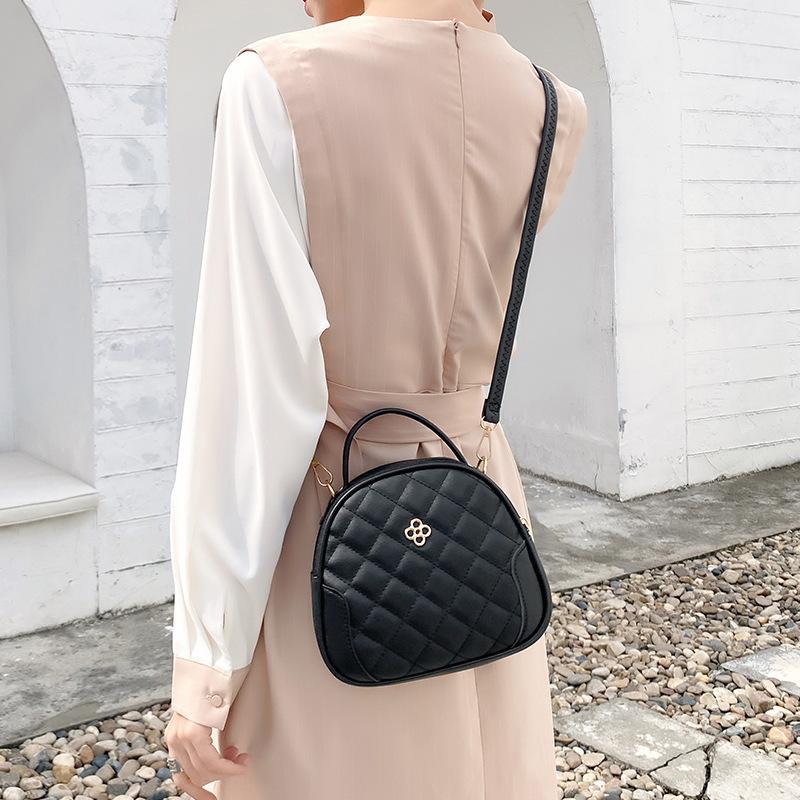 New trendy and fashionable new embroidered rhombus shell bag fresh and sweet shoulder bag messenger women's bag