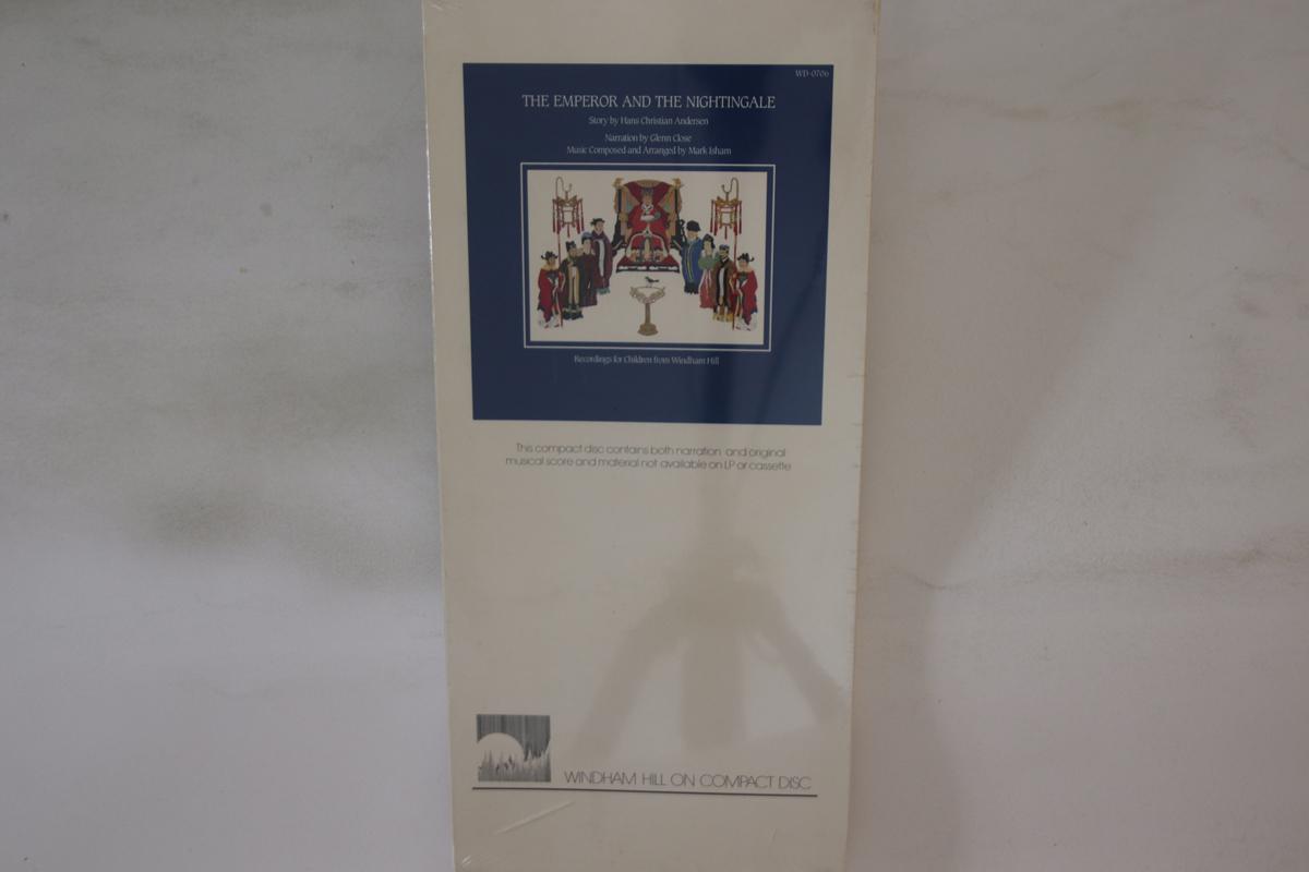 

CD HANS CHRISTIAN ANDERSEN, GLENN CLOS - The Emperor And The Nightingale WD0706 Windham Hill Re 1987 US Children s Used