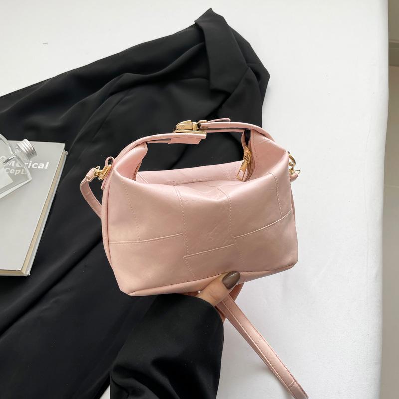 Niche Fashion Bag Women's 2025 New Hand-held High-end Small Square Bag Simple and Versatile Casual Shoulder Bag