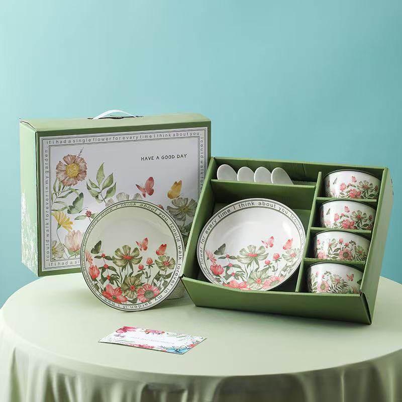 Bone China Dinnerware Set