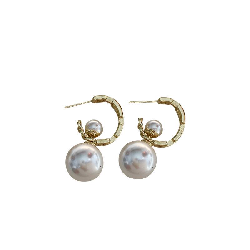 Elegant Multi-Wear Pearl Zircon Silver Stud Earrings - Versatile, Fashionable, and Luxurious for Women