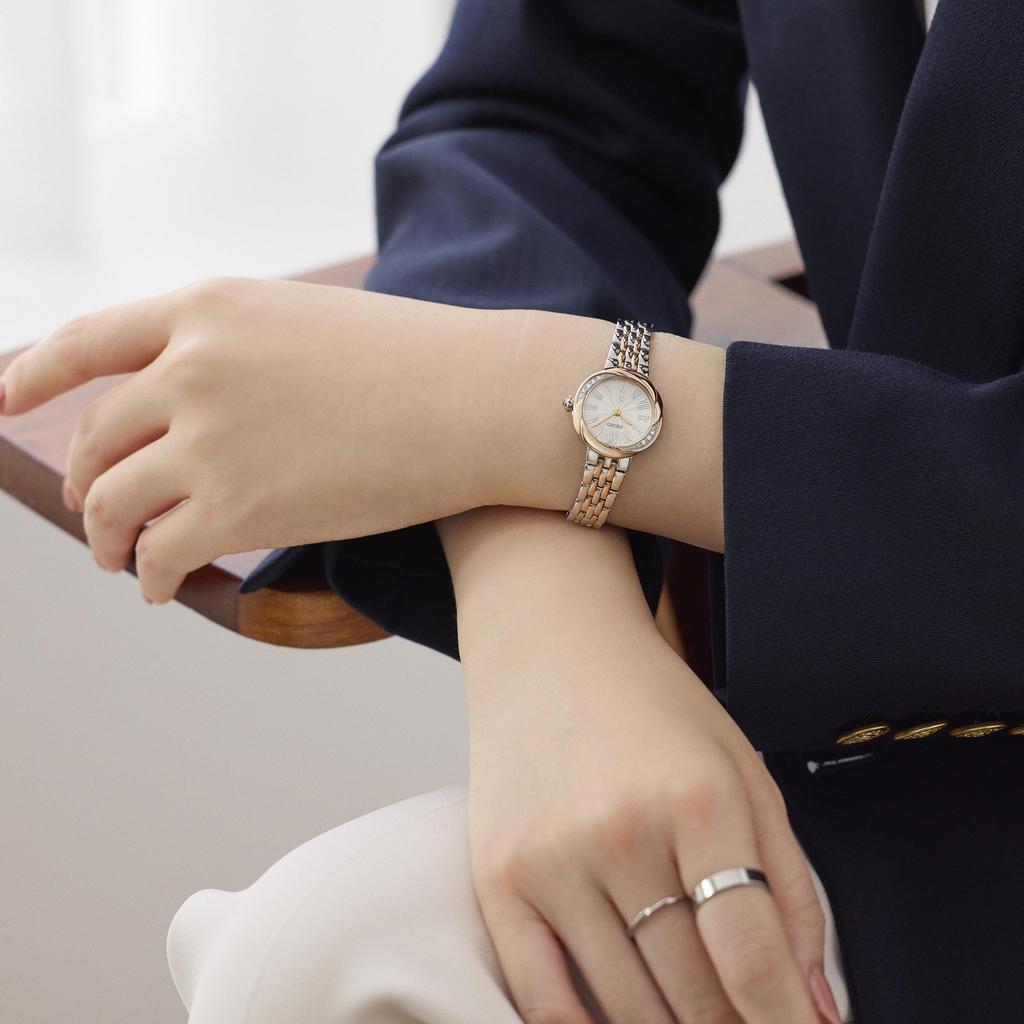 LUKIA SSWA002 Grow Diamond Crystal Glass Silver Silky Pink Stainless Steel [Seiko Watch] Japanese-made Ladies' Watch, Battery-powered Quartz,