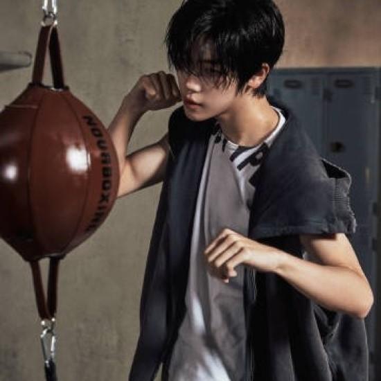 

ЗАКРОЙ ГЛАЗА - [БЛЭКАУТ] Третий мини-альбом EYES JANG YEOJUN