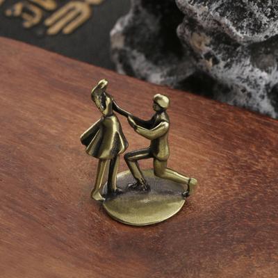 Brass Couple Proposal Ornament - Qixi/Valentine's Gift for Bedroom Decor
