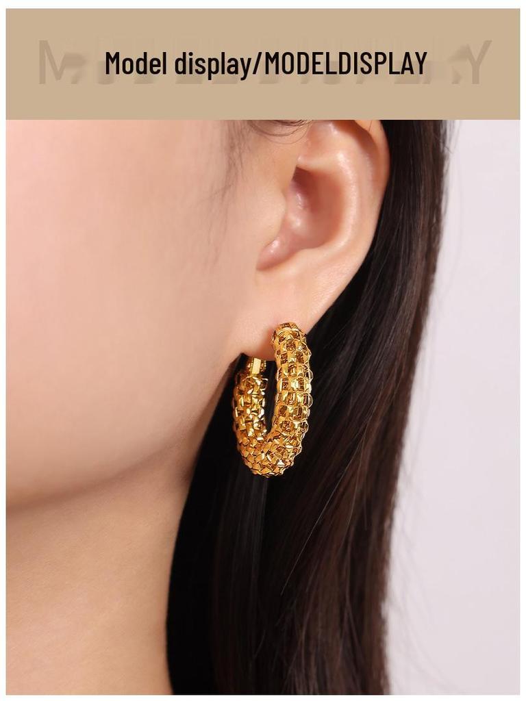 European and American Style Geometric Hollow Chain Design Titanium Steel U-Shaped Earrings