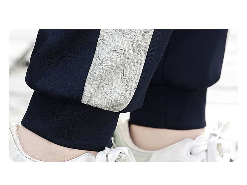 2024 Fashionable Spring & Autumn Tracksuit: Stylish Two-Piece Casual Set for Middle-Aged Moms