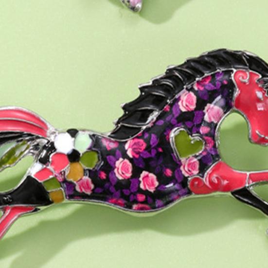 Horse Brooch Fairy Tale Style Flower Heart Decoration Pin Coats Sweaters Bags Badge Fashion Accessories