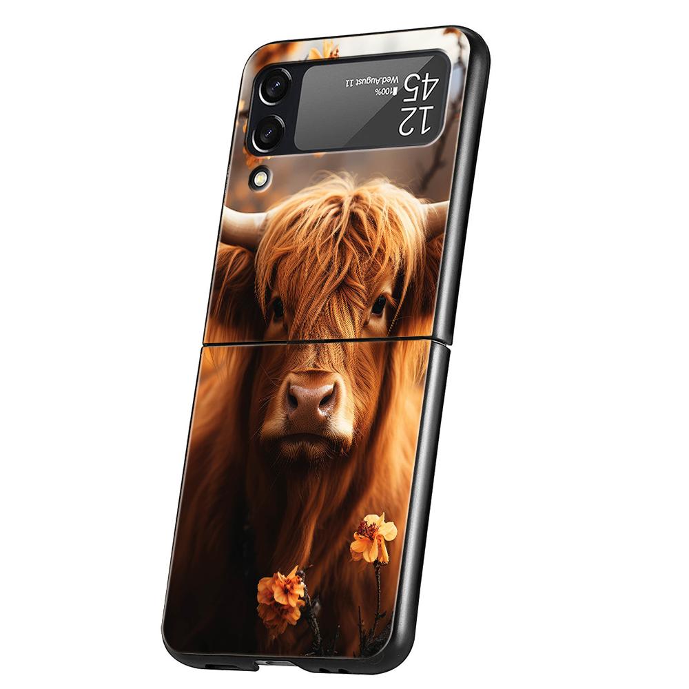 

Hard PC Phone Case For Samsung Galaxy Z Flip 7 6 5 4 Black Cover For Galaxy Z Flip 3 Foldable Shockproof Capas Cute Highland Cow Z Flip 4