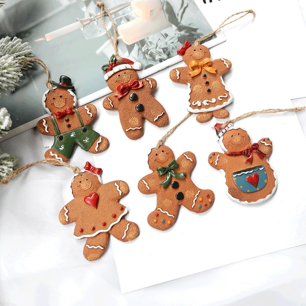 Hand Painted Ornament Resin Holiday Decoration Intricate Hand-Painted Design