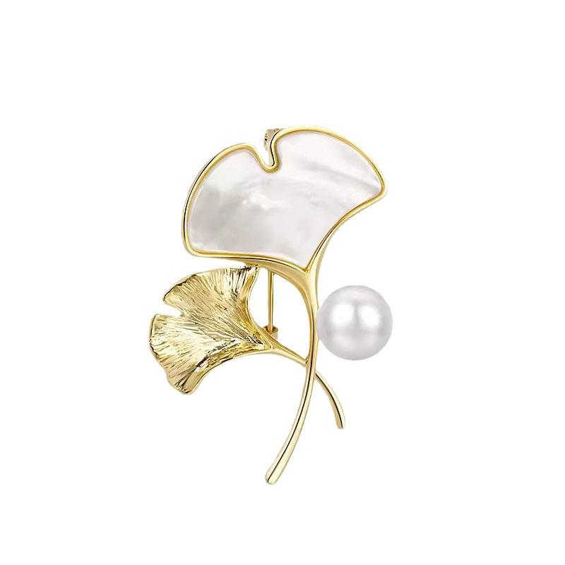 Fashionable and Niche Ginkgo Leaf Brooch, High-end Feminine Pearl Brooch, Anti-exposure Clasp