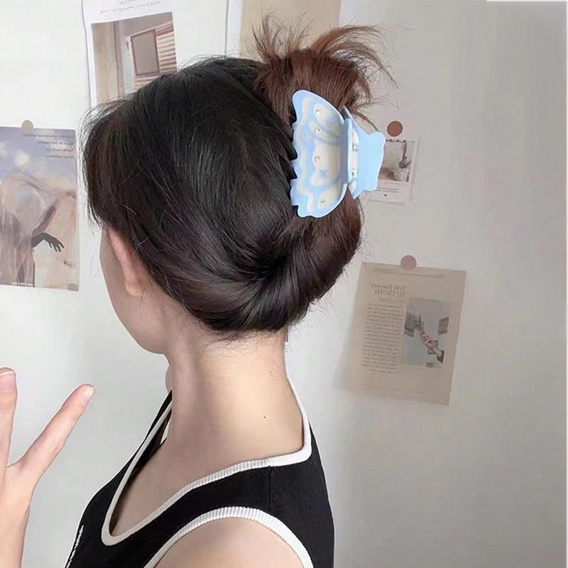 1pc Cream Beige Dreamy Three-dimensional Butterfly Sticker Diamond Vinegar Splicing Hair Clip