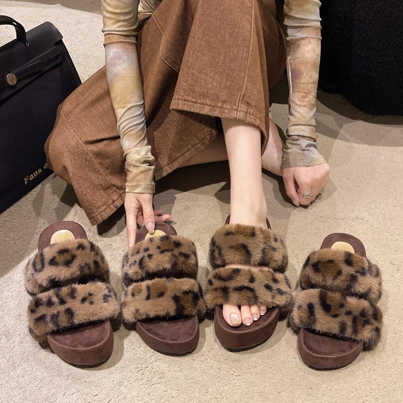 Autumn new Mao Mao shoes niche design double with Mao Mao drag women's muffin thick bottom one-word slippers women