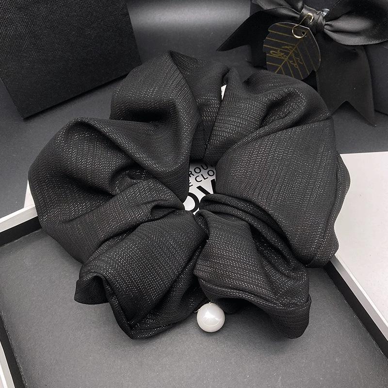 Elegant Retro Pearl Hair Tie: Versatile & Stylish Ponytail Holder 2025