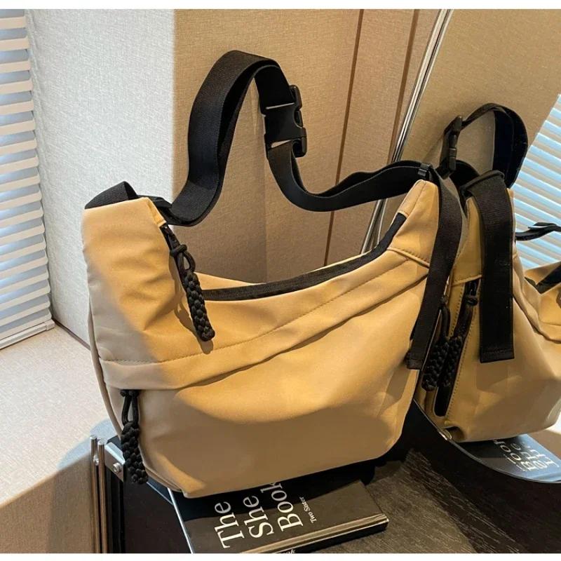 Zippered Nylon Crossbody Bag Luxury Designer Casual Handbag Solid Hobo High Capacity Shoulder Bag Premium Durable