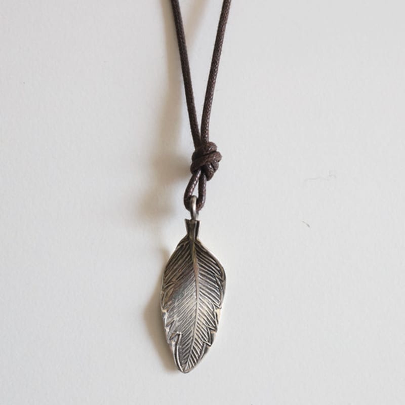 MADE BY EGO Feather Leather Necklace