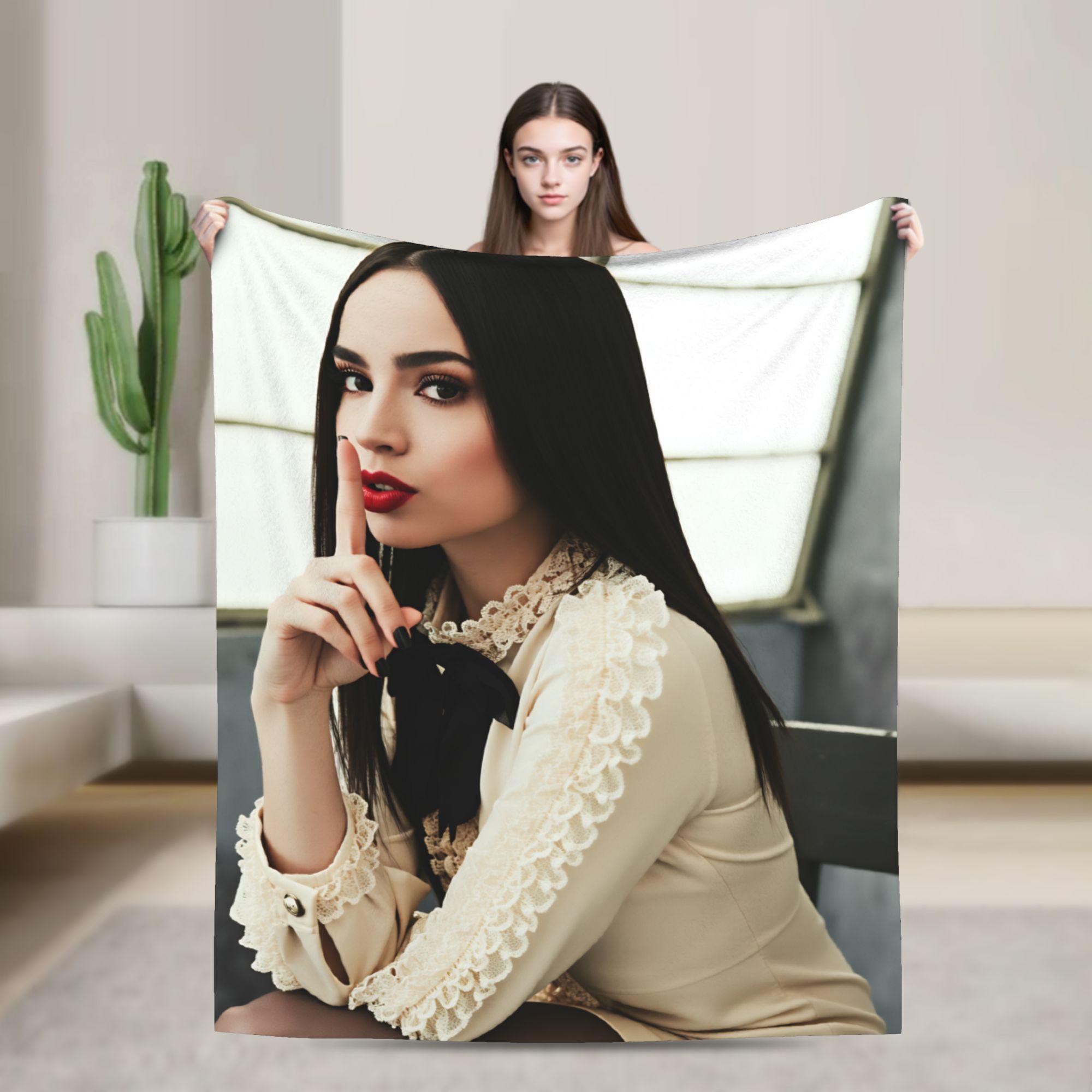Actor Sofia Carson Blanket Warm Soft Fluffy Plush Throw Blanket For Students Couch Chair Flannel Bedspread Bed Cover 75x90cm