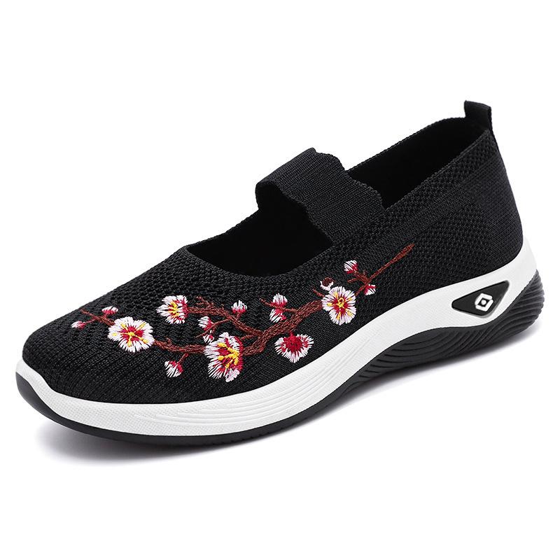 Old Beijing cloth shoes women's summer new shallow mouth soft sole not tired feet single shoes one pedal casual embroidery mother shoes women