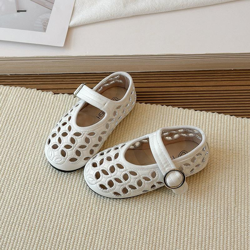 

Girls Vintage Hollow Strap Sandals2026New Spring/Summer Shallow-Soled Baby Shoes, French Style Ultra-Soft Ballet Shoes 23 бежевый