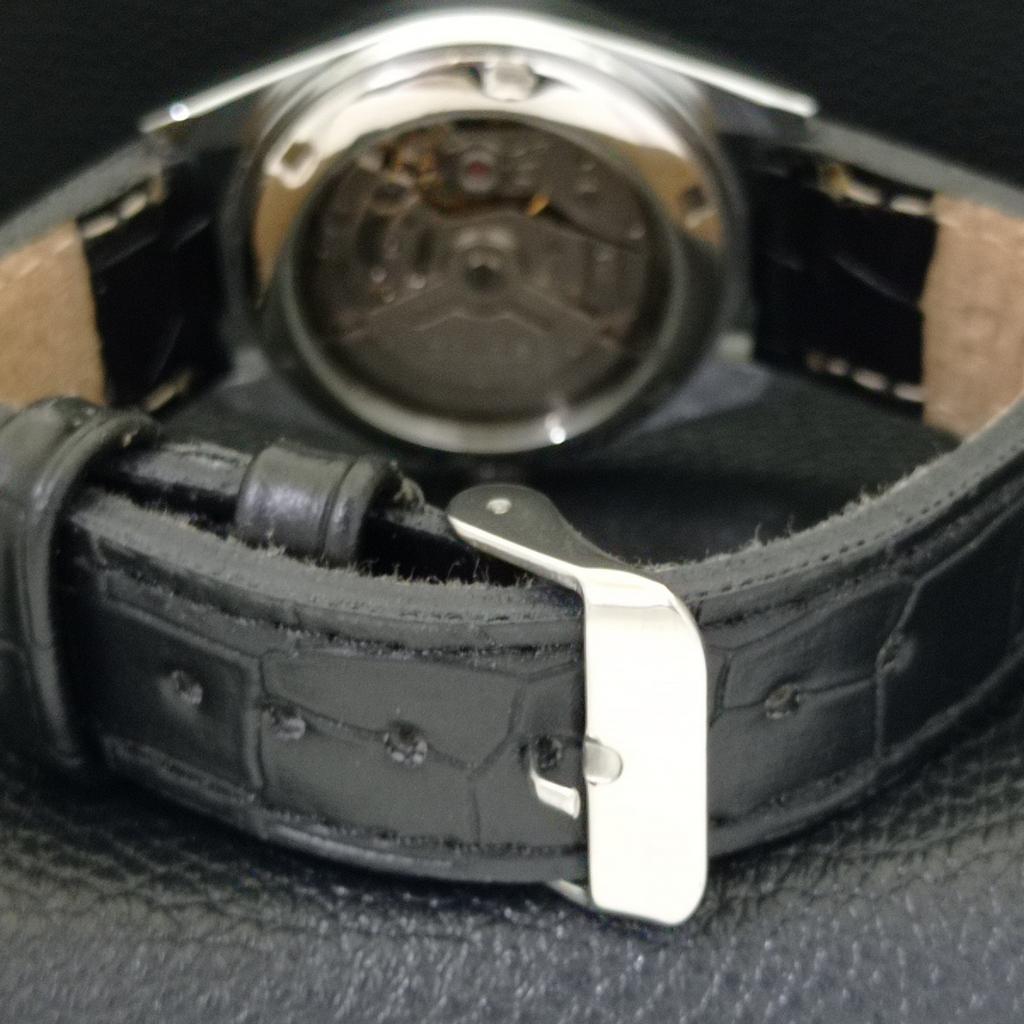 VINTAGE SEIKO 5 AUTOMATIC REFURBISHED JAPAN MENS BLACK DIAL WATCH A440597-4 Sk-a440597