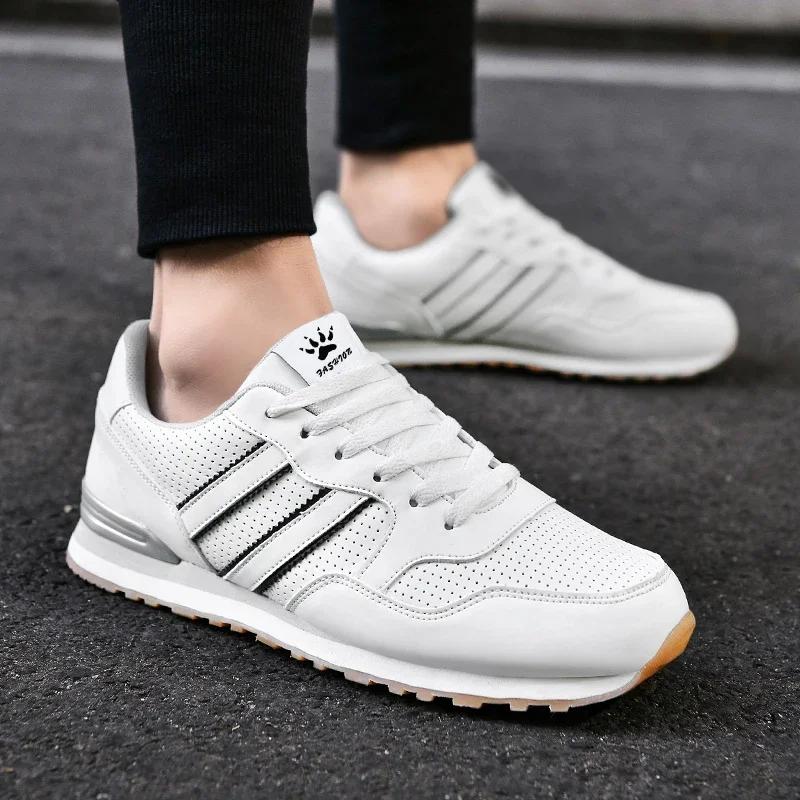 Flat Bottomed Autumn Sports Shoes, Casual Men's Skateboarding Shoes, Designer 2026 New Comfortable Lace Up Black Running Shoes