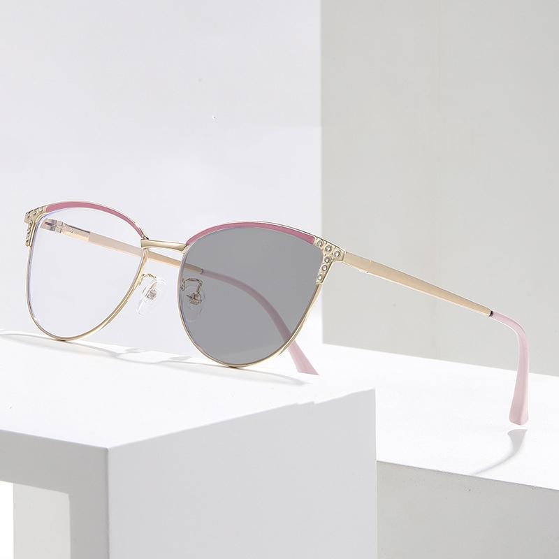 New Trend Cat Eye Pochromic Glasses Fashionable Diamond Cut Myopia Glasses Women Men Luxury Color Changing Eyewear 0-1.0-4.0