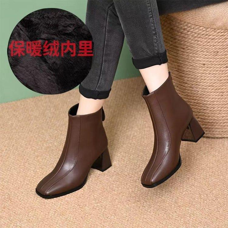Soft leather thick heel short boots women's 2025 autumn and winter new velvet square head, medium heel soft sole retro temperament short leather bo