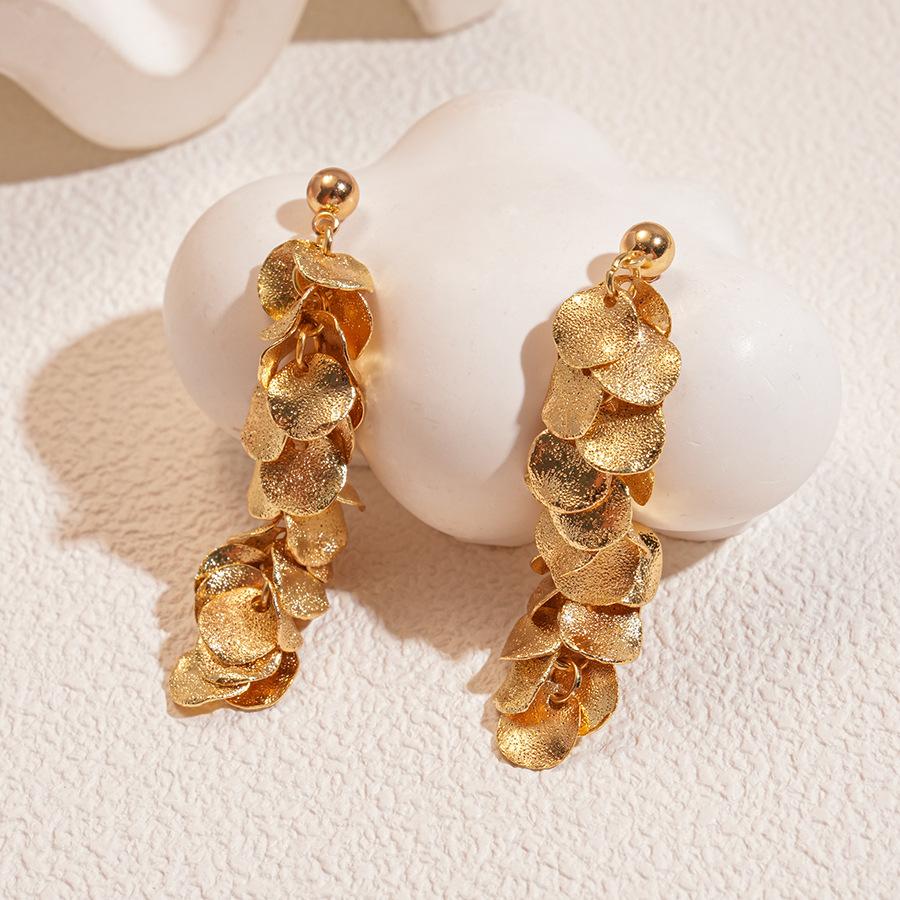 Матовые круглые серьги-гвоздики с кисточками, серебряная игла, винтажный стиль, индивидуальность