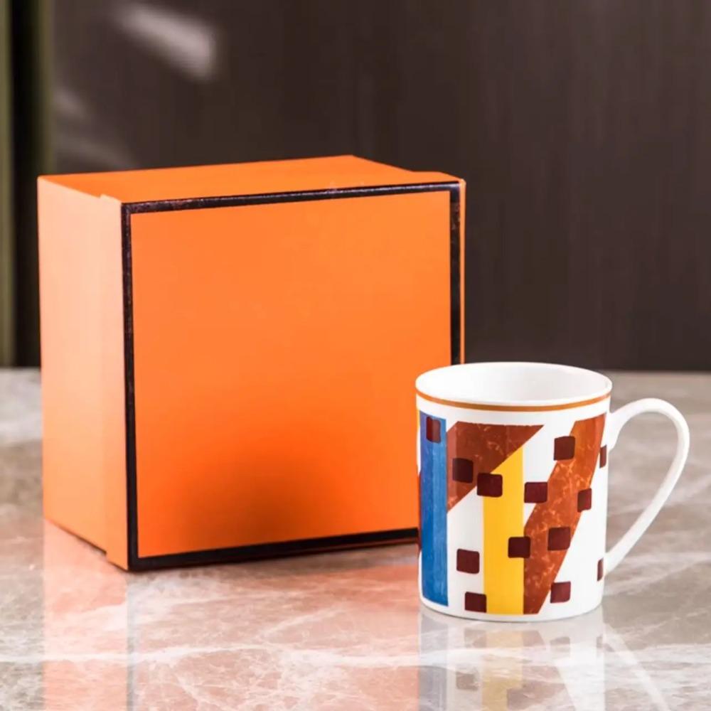 

Элегантная керамическая кружка в европейском стиле, роскошная кофейная чашка из костяного фарфора, чашка для завтрака и молока, мозаичный дизайн, брендовая подарочная коробка 301-400ml