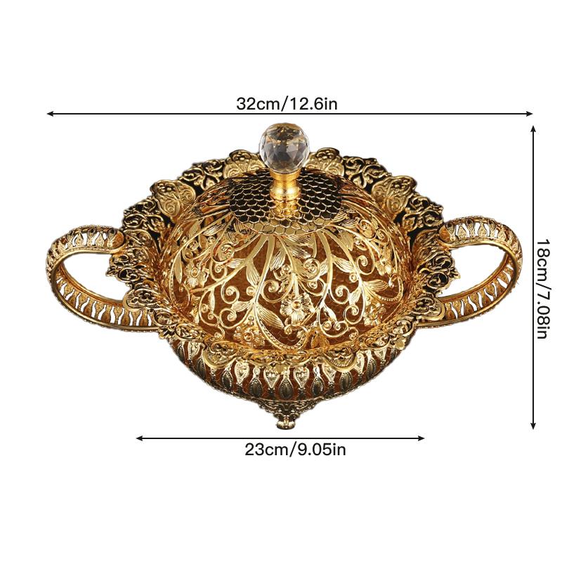A metal fruit basket with handle, European style large food, snacks, candy storage tray, exquisite craft tableware.
