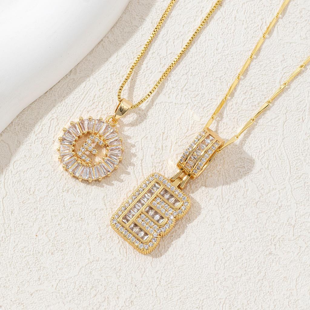 2Pcs Full CZ Zircon Iced Crystal Initial Letter Flower Necklace Women Copper A-Z Alphabet Pendant Couple Jewelry Birthday Gifts