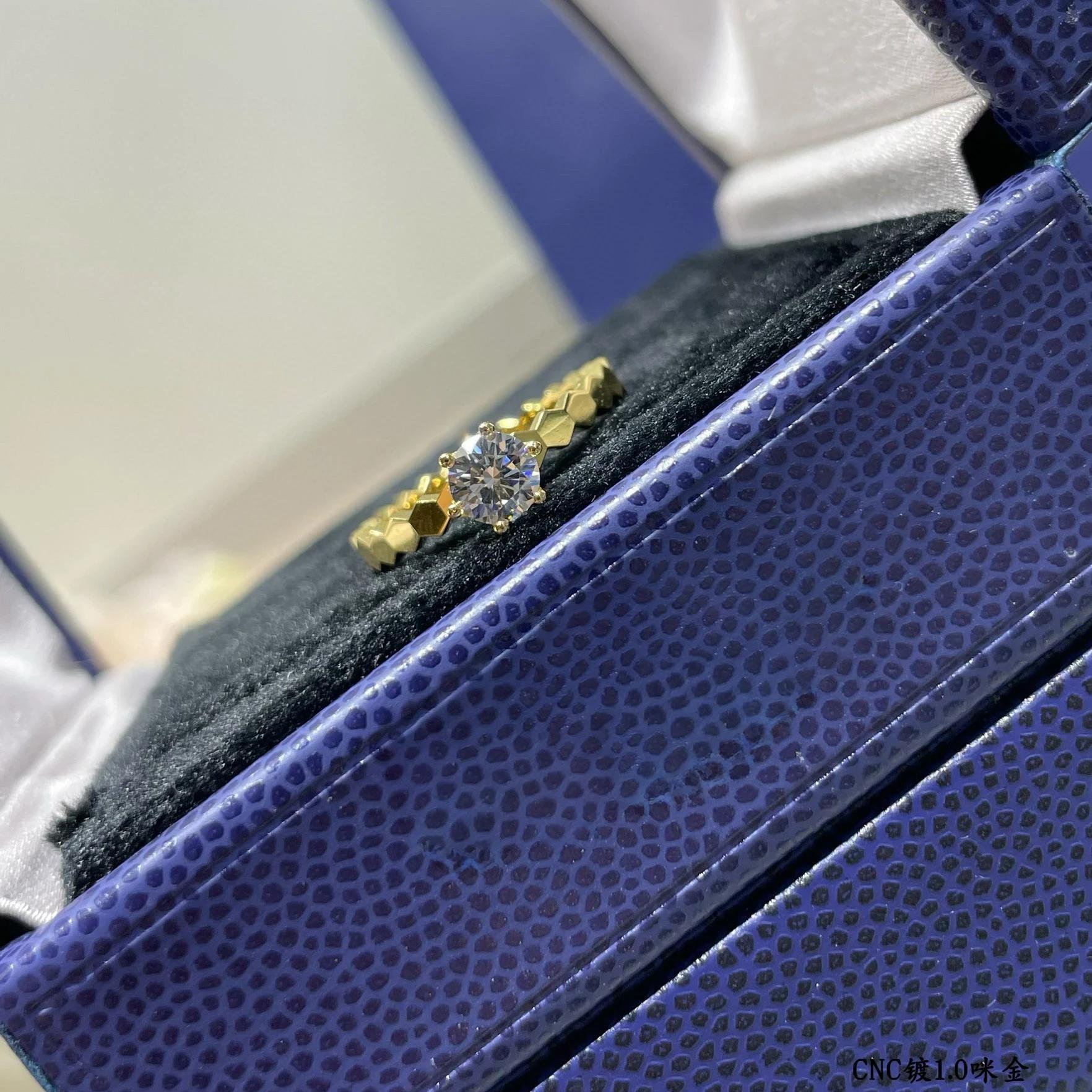 

2024 New Hot Brand Vintage Women s Rings Luxury Jewelry For Women Honeycomb Designer Fashion Pure 925 Silver Lady Party Rings 5 золотий