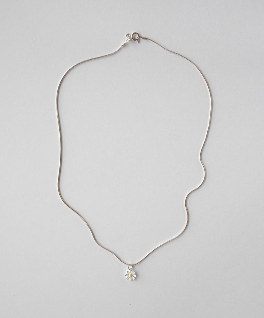 Merrymotive [Silver] Daisy Flower Pendant With Necklace