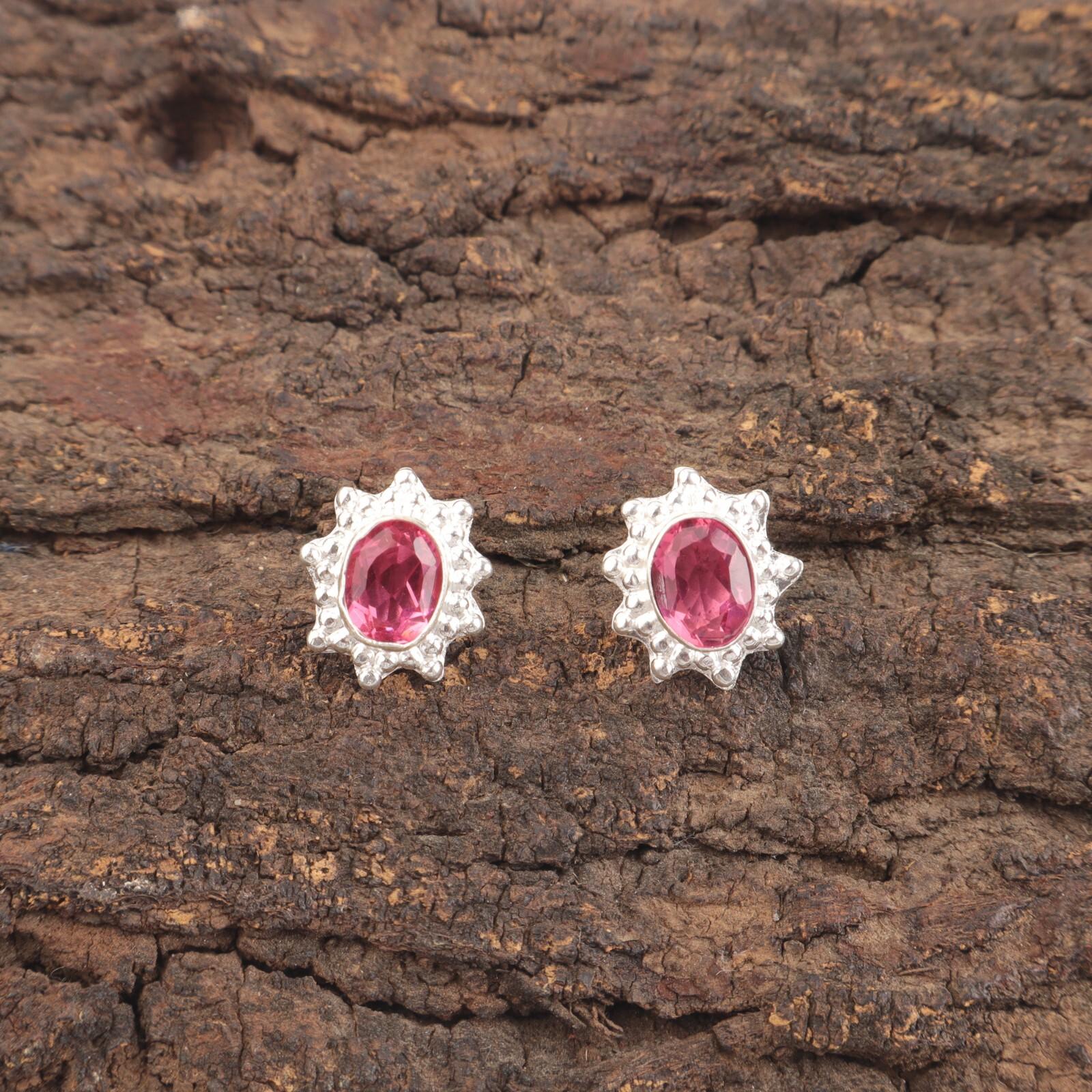 

Натуральный розовый турмалин драгоценный камень 925 стерлинговое серебро ювелирные изделия серьги-пусеты 0,54 EE-151-3