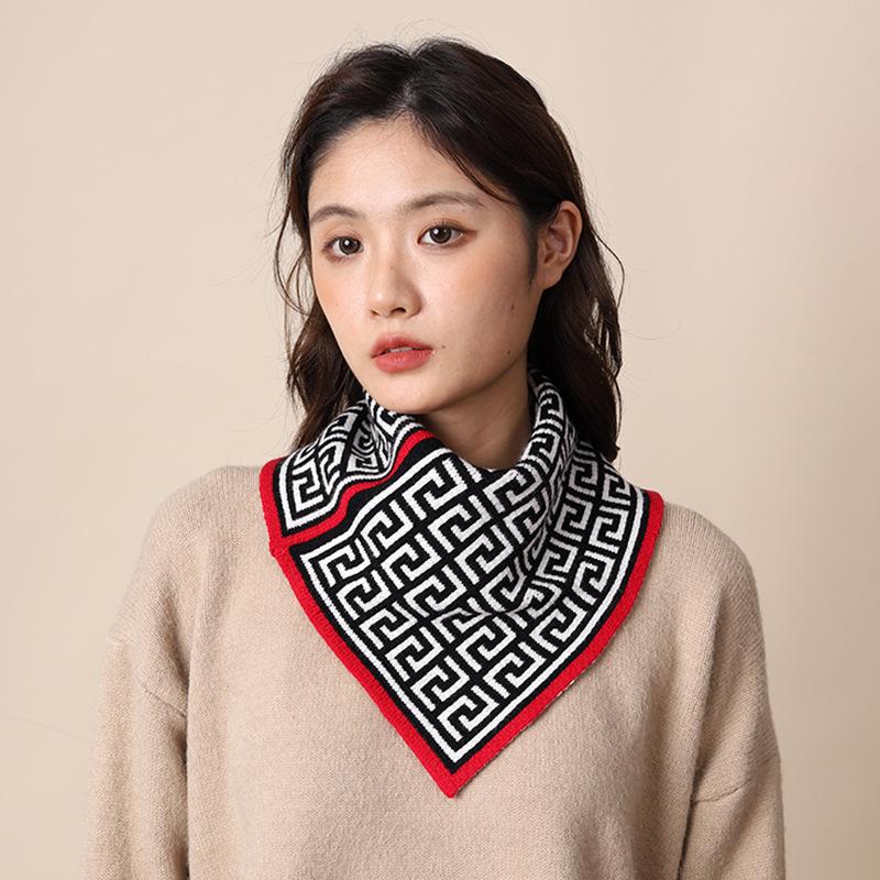 Cozy Unisex Knitted Pullover Triangle Scarf for Autumn/Winter Neck Protection