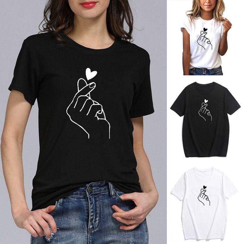 Stylish Heart Print T-shirt For Women Featuring Soft Comfortable Fabric And Casual Design