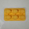 Carrot Shape Ice Cube Tray with Lid Carrot Shape 6-Cavity Food-Grade Silicone Mold for Whiskey Cocktails Easy-Release Leak-Proof Ice Cube Maker for