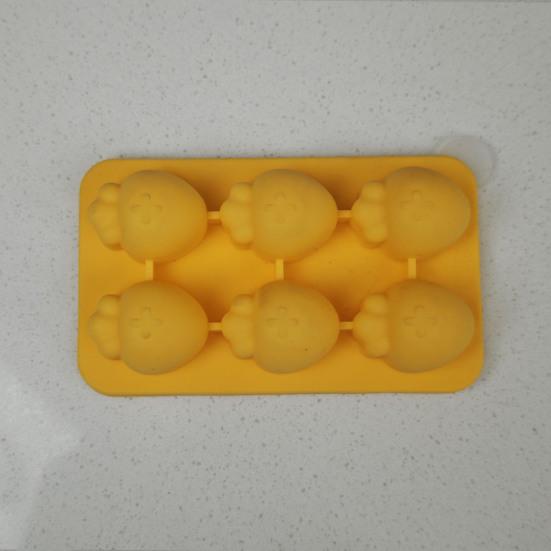 Carrot Shape Ice Cube Tray with Lid Carrot Shape 6-Cavity Food-Grade Silicone Mold for Whiskey Cocktails Easy-Release Leak-Proof Ice Cube Maker for